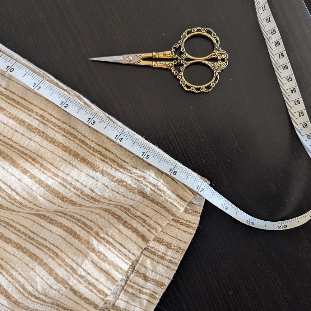 Striped Drawstring Shorts - Picture 9 of 10